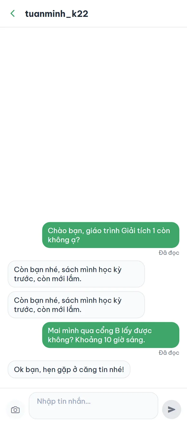 Phòng trò chuyện 1:1 với biệt danh của người kia ở tiêu đề và ô nhập tin nhắn ở dưới.